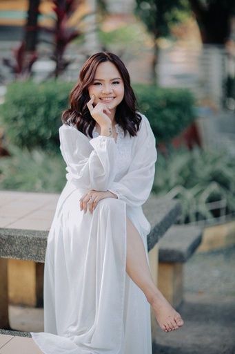 Elena Robe